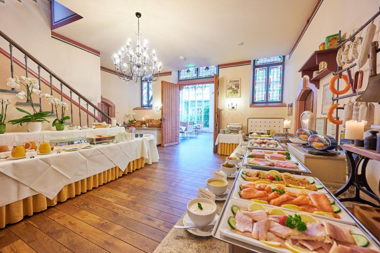 Weinromantikhotel Richtershof Mulheim an der Mosel Exterior photo