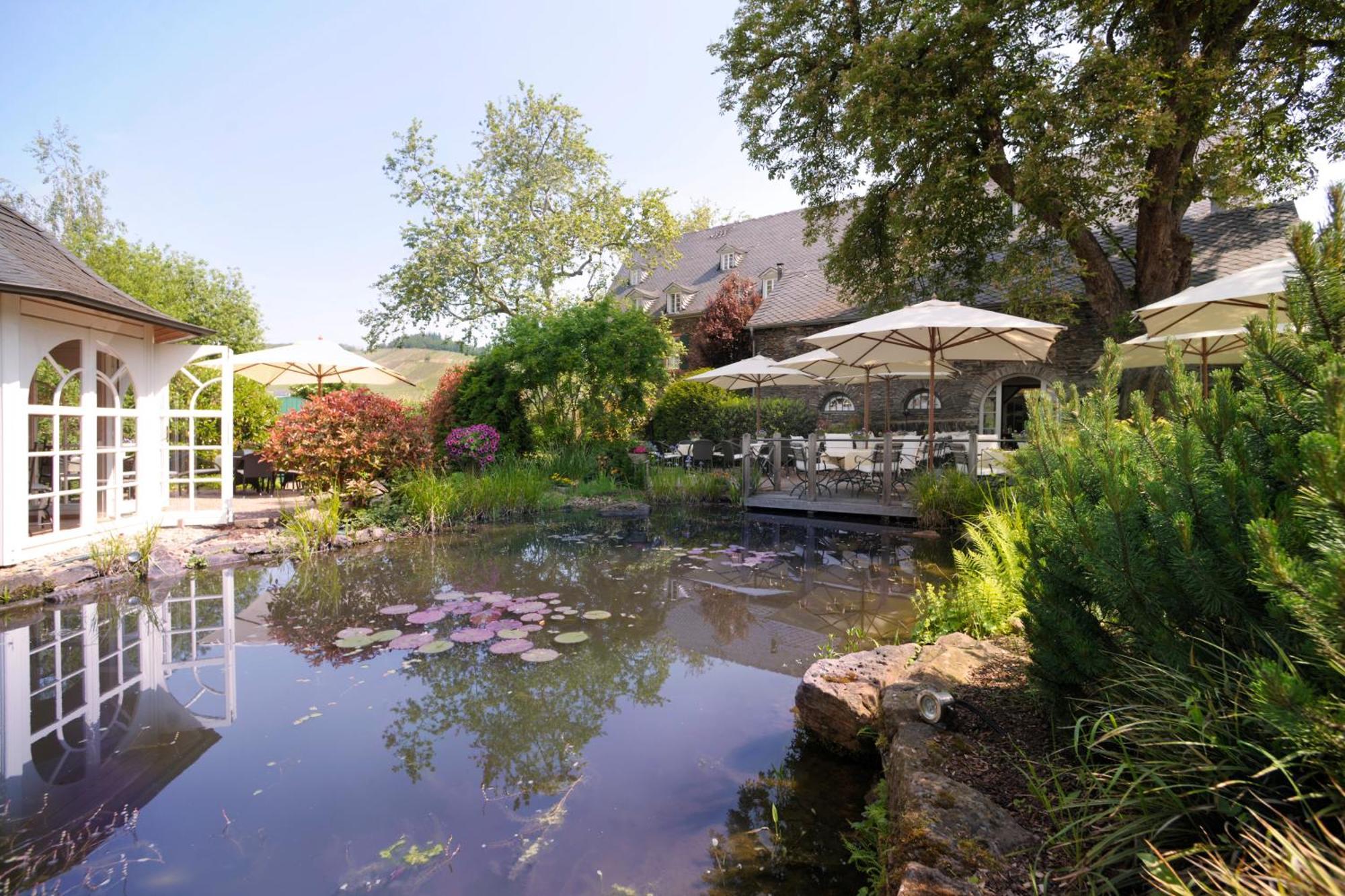 Weinromantikhotel Richtershof Mulheim an der Mosel Exterior photo