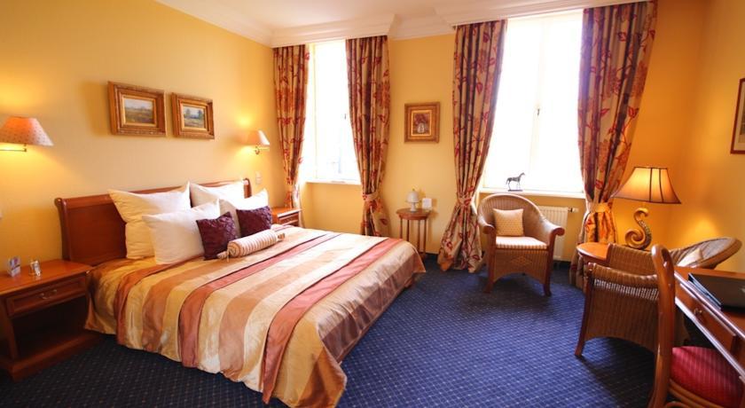 Weinromantikhotel Richtershof Mulheim an der Mosel Room photo